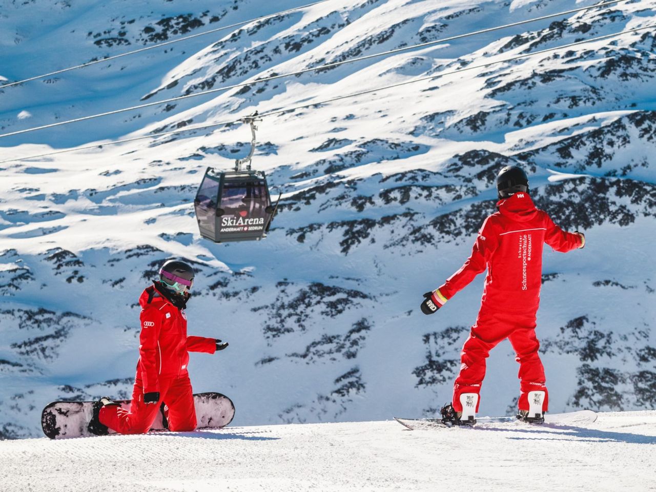 Private snowboard lessons for all ages in Andermatt