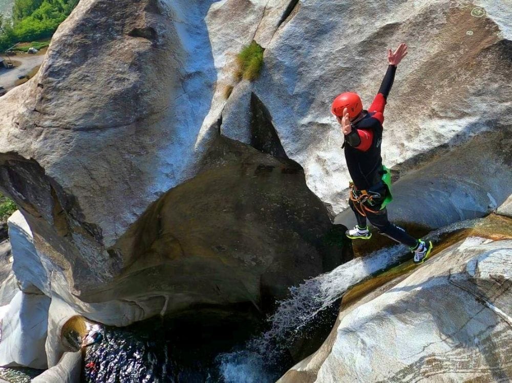 Stag party canyoning half day in Ticino
