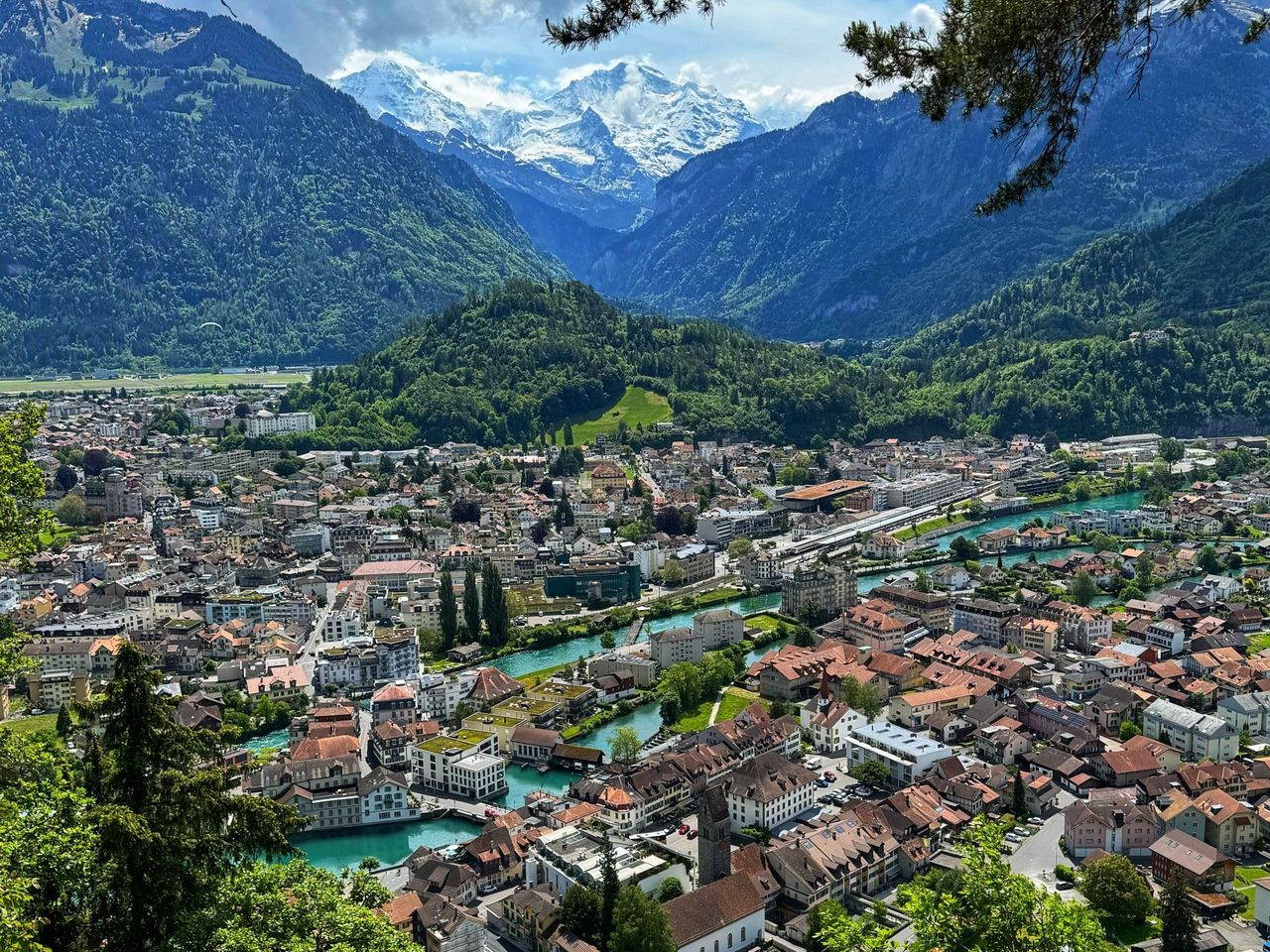 "Seen, Ruinen und Aussichtspunkte" - entdecke Interlaken mit dem E-Bike