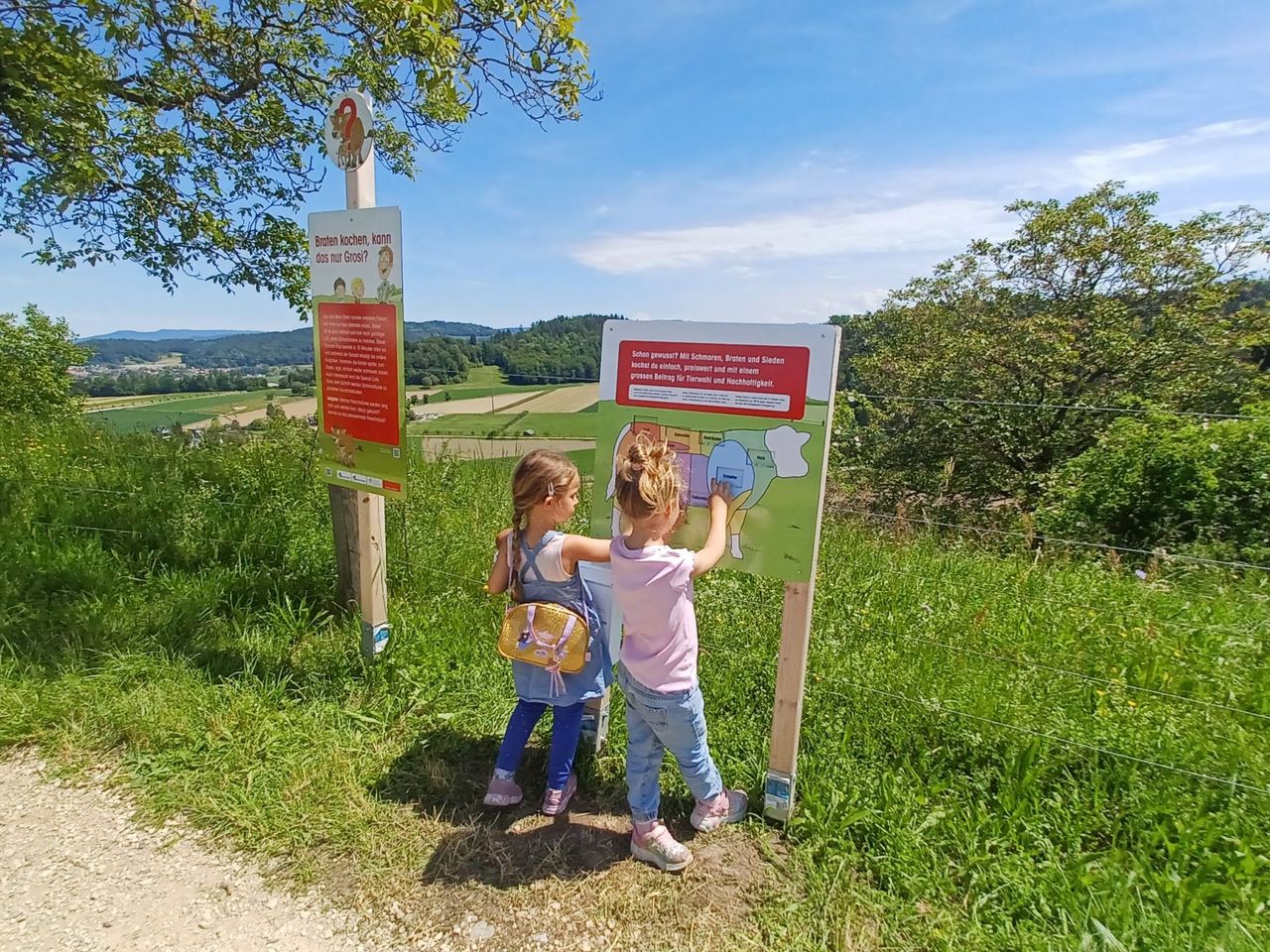 Erlebnisweg “Lea und Ben bei den Mutterkühen” in Luthern Bad