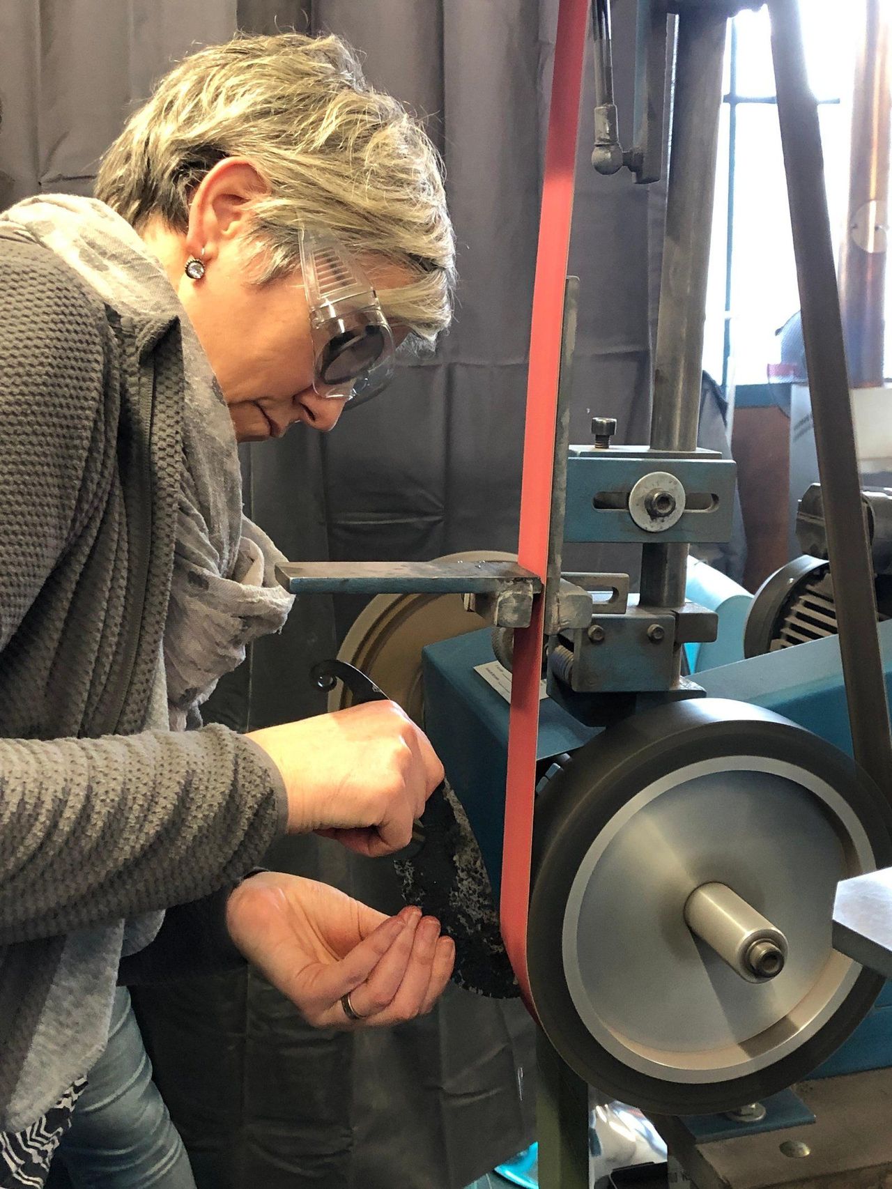 Forger un couteau – cours de forge à la Messerschmiede Graf
