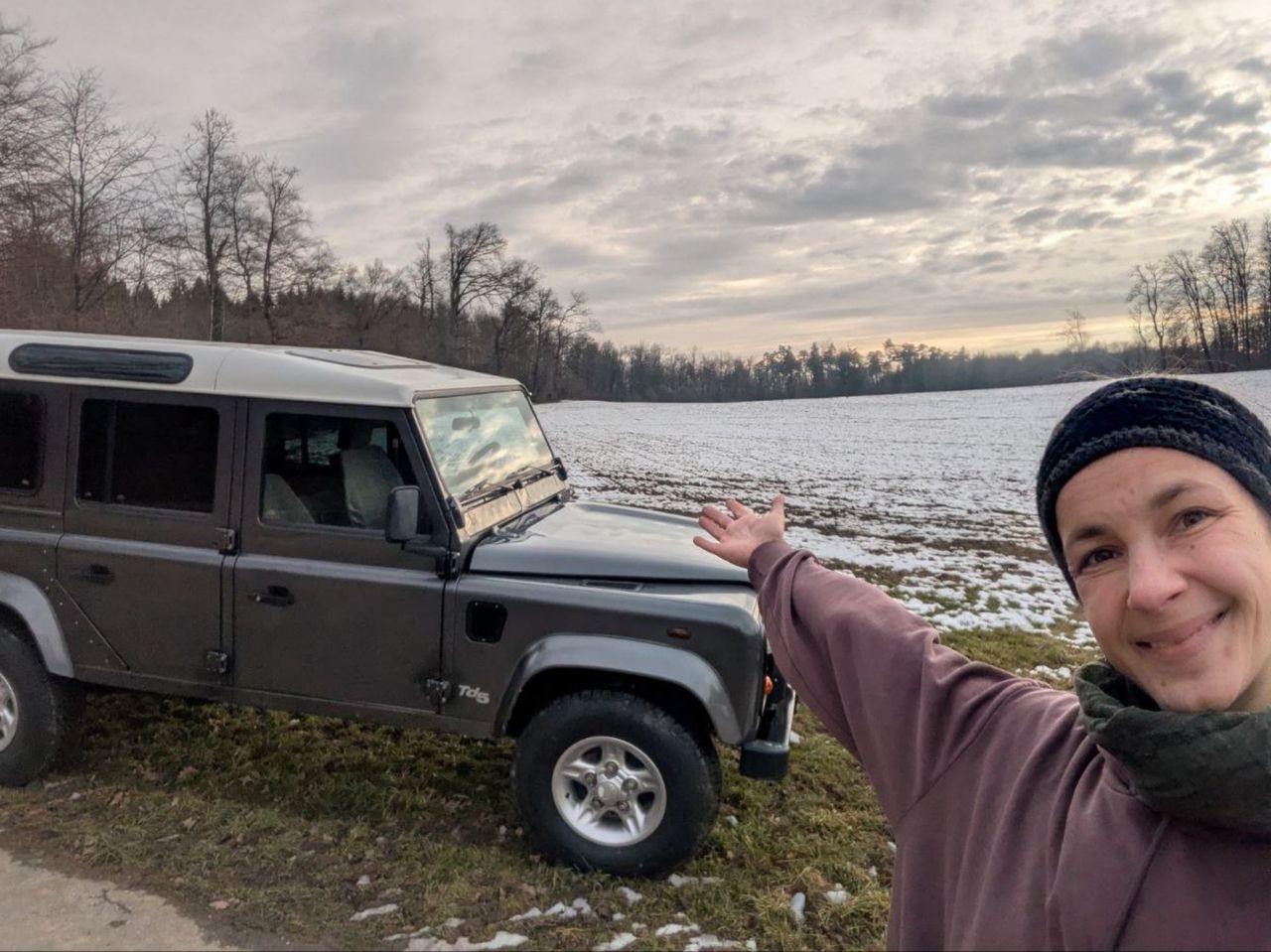 "Tracking Nature including Picnic": On the Move with Charlotte Arnswald