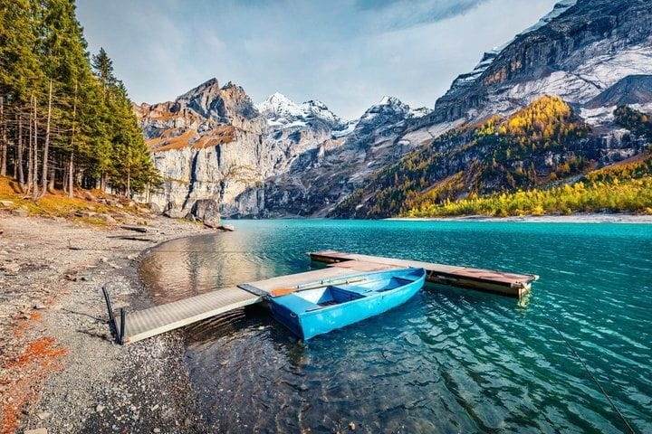 Depuis Interlaken : randonnée en petit groupe jusqu’au lac d’Oeschinen
