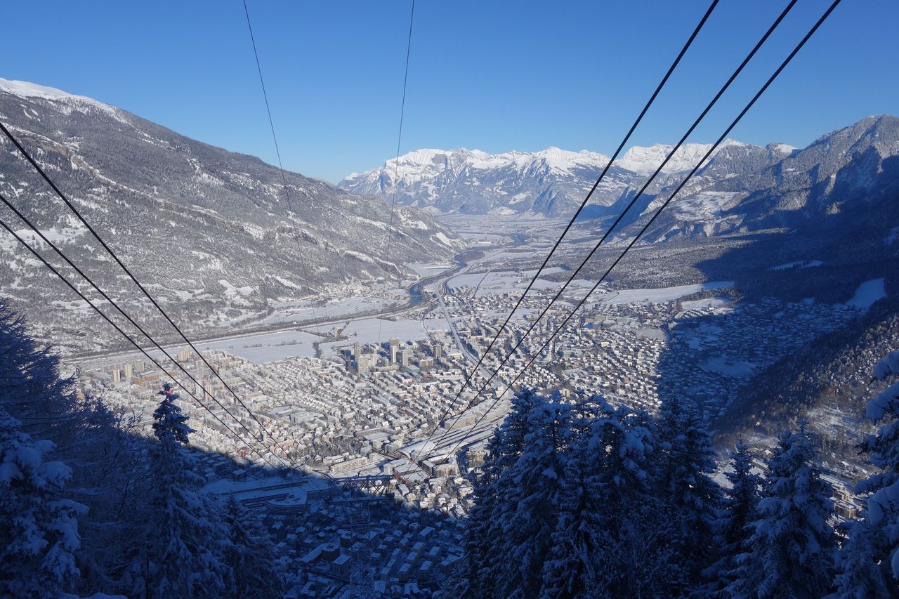 Snowshoe hike Dreibündenstein from Chur incl. special lunch and train ticket