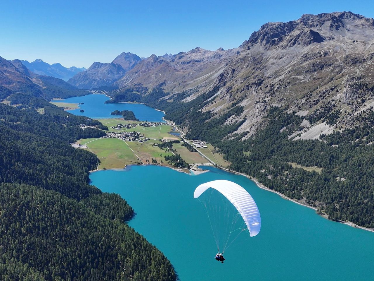 Paragliding privater Pilot ganzer Tag im Engadin