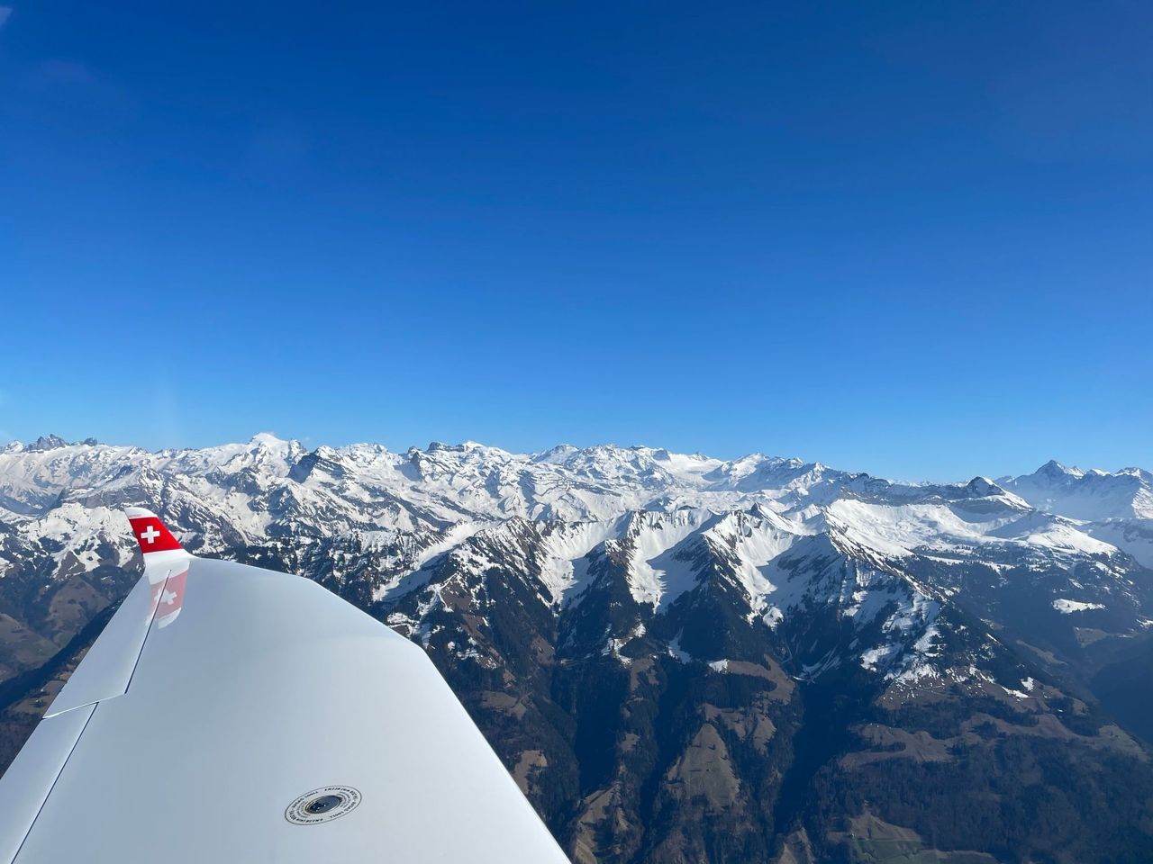 "Alpine Voyage" 90 min Rundflug ab Hausen am Albis