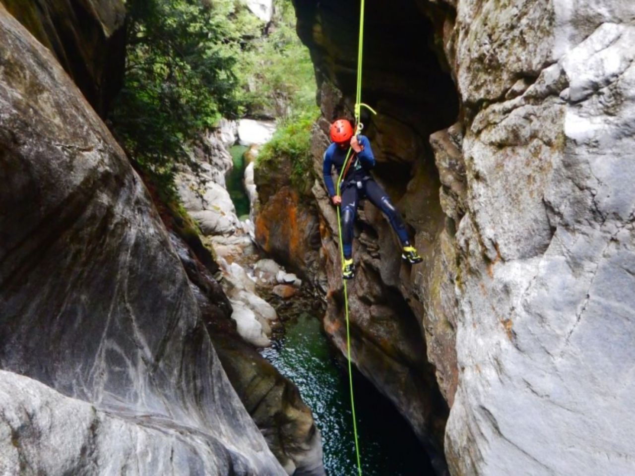 Iragna Schlucht Canyoning Plus für Sportliche ganzer Tag