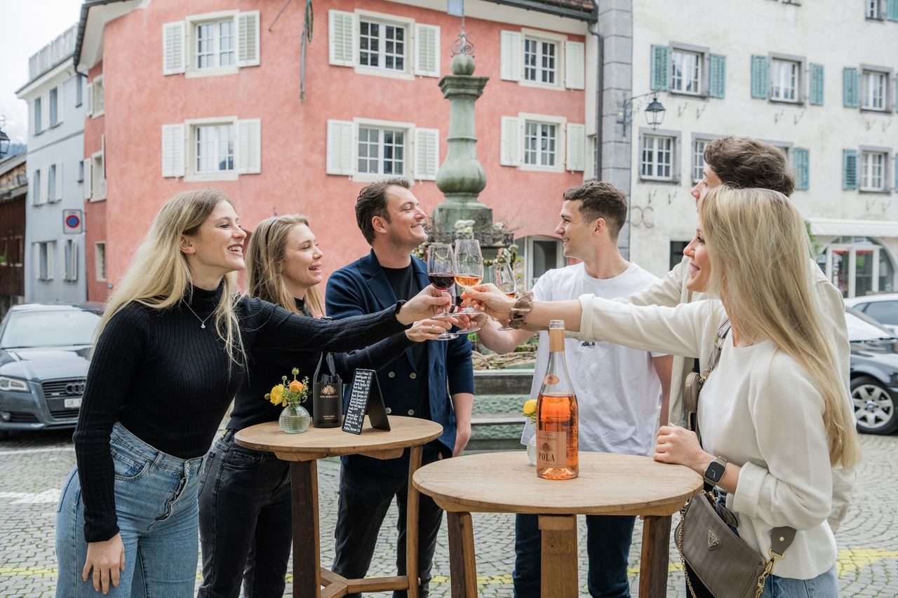 Weinerlebnis Maienfeld und Kunstführung Bad RagARTz