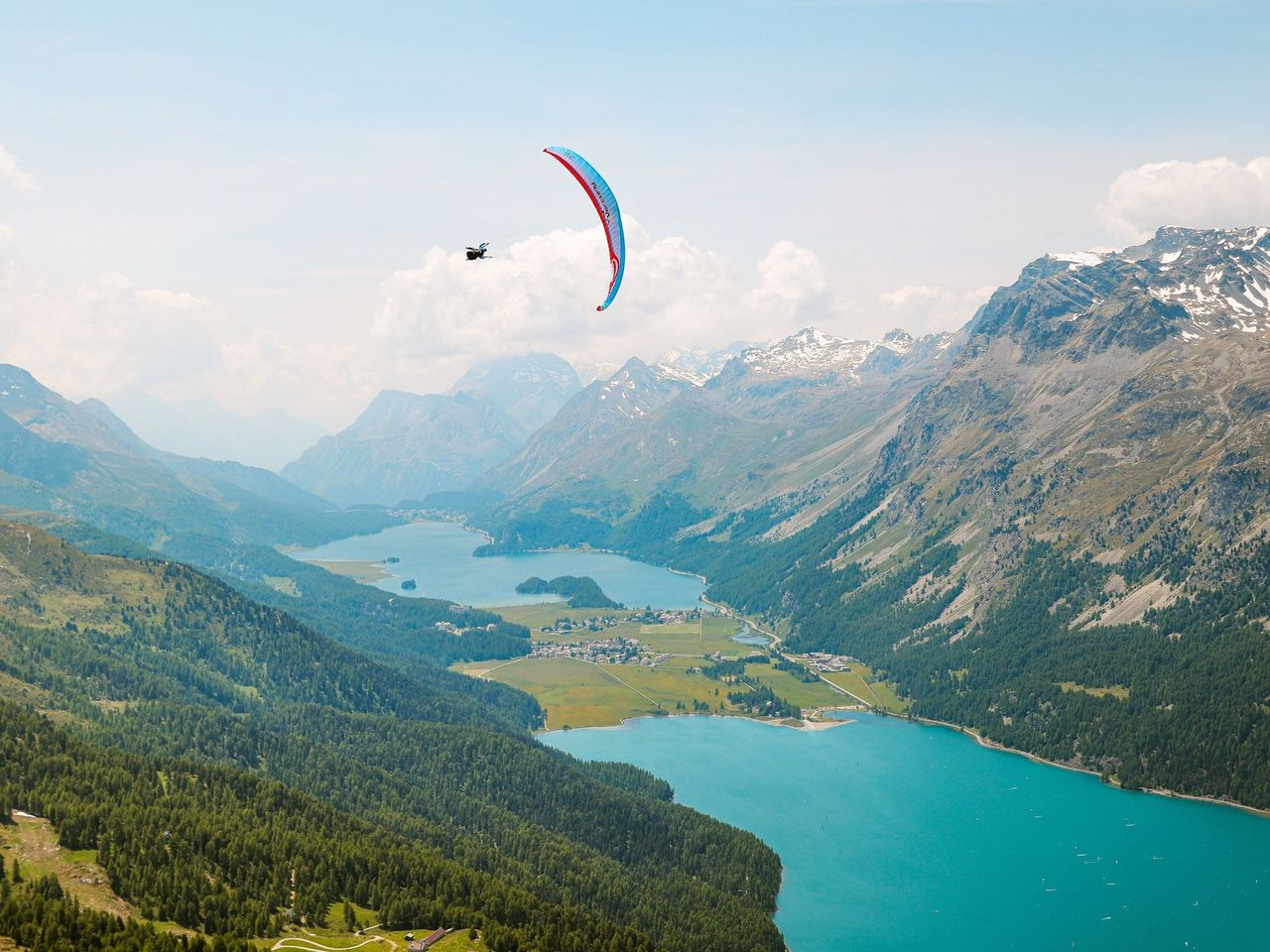 Samedan sunset paragliding