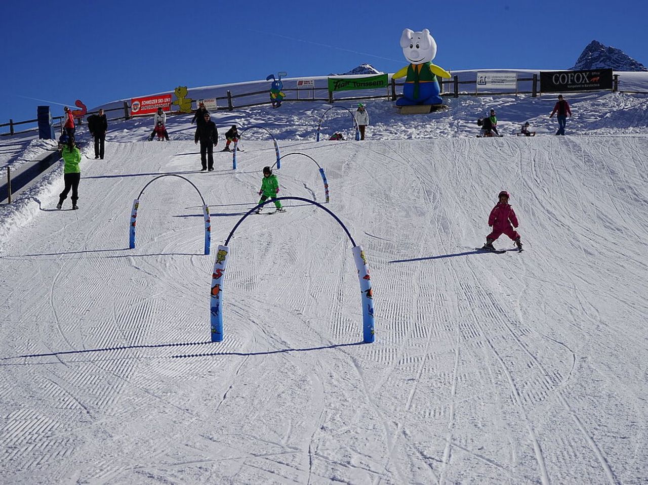 "Ftan-Sainas" Skischule für kleine Kinder in Ftan
