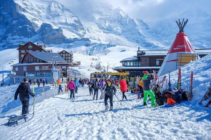 Da Berna: escursione privata di un giorno a Grindelwald e nella valle di Lauterbrunnen