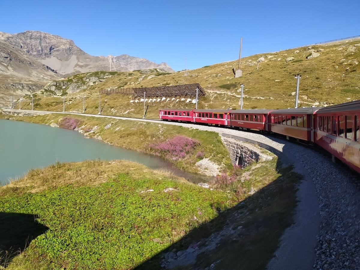 Excursion privée d’une journée avec le Bernina Express, de Saint-Moritz à Tirano