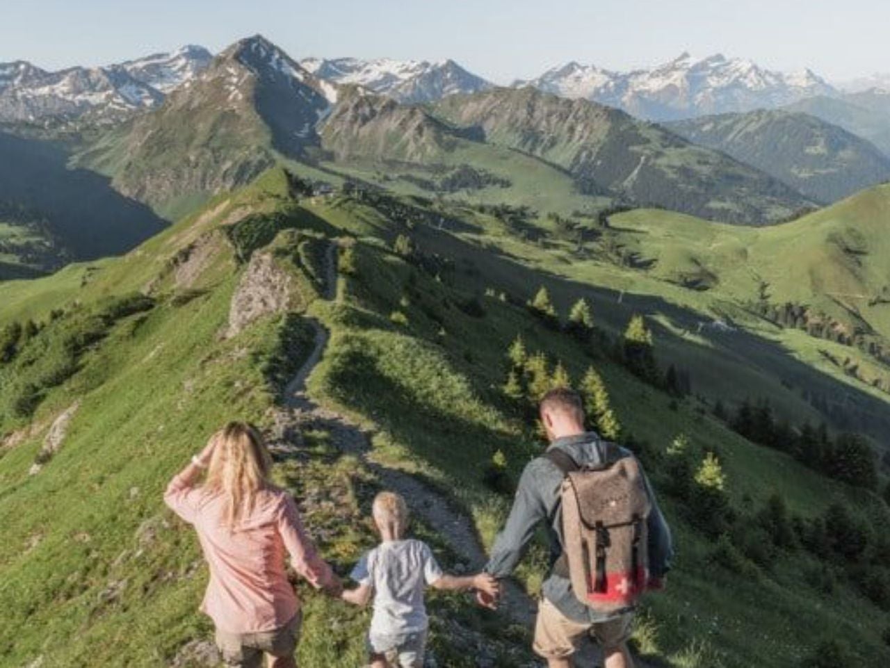 Tageswanderung mit Guide in Gstaad und Rougemont