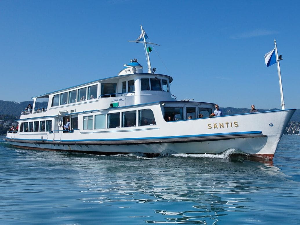 Small lake cruise Lake Zurich from Zurich