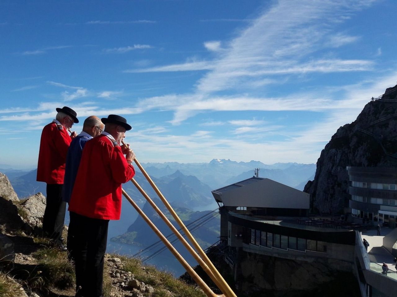 In Zurich: Bus tour to Pilatus with Golden Round Trip