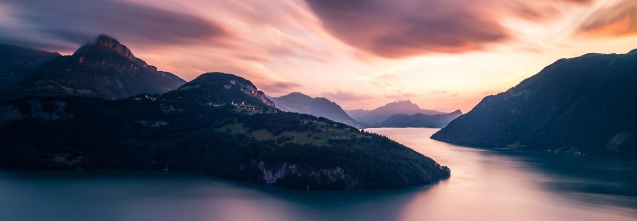 Ab Küssnacht am Rigi: Day trip to Lake Lucerne with inflatable boat