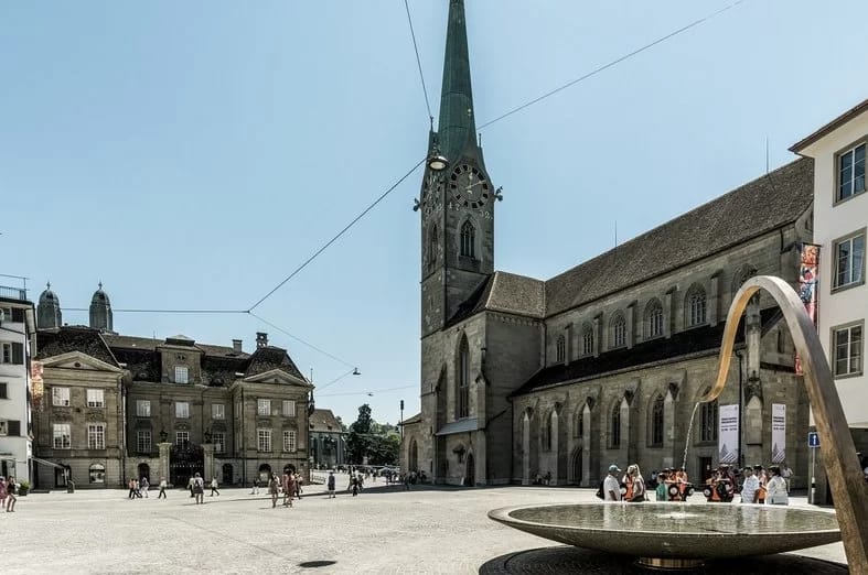 Zürich Stadtrundfahrt mit Altstadtbummel und Schifffahrt