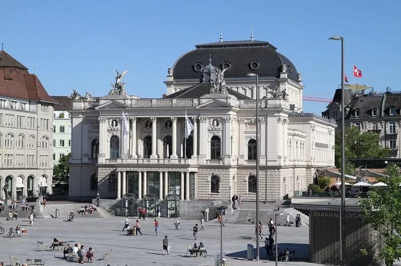 Zürich Stadtrundfahrt mit Altstadtbummel und Schifffahrt