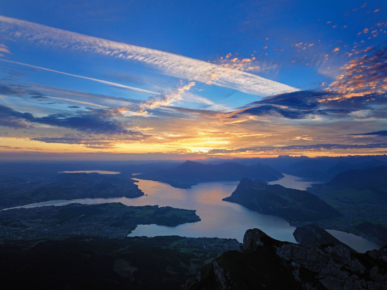 In Zurich: Bus tour to Pilatus with Golden Round Trip