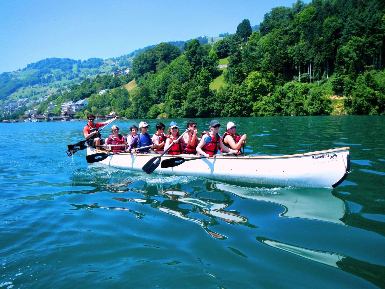 Teamevent im Grosskanadier (Kanu) ab Buochs