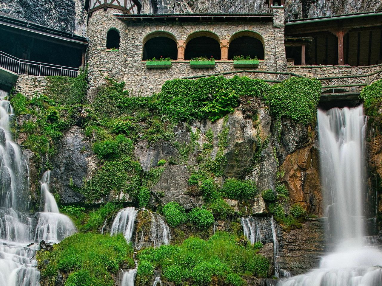 Kulinarische Sightseeing Tour Interlaken mit dem Bus