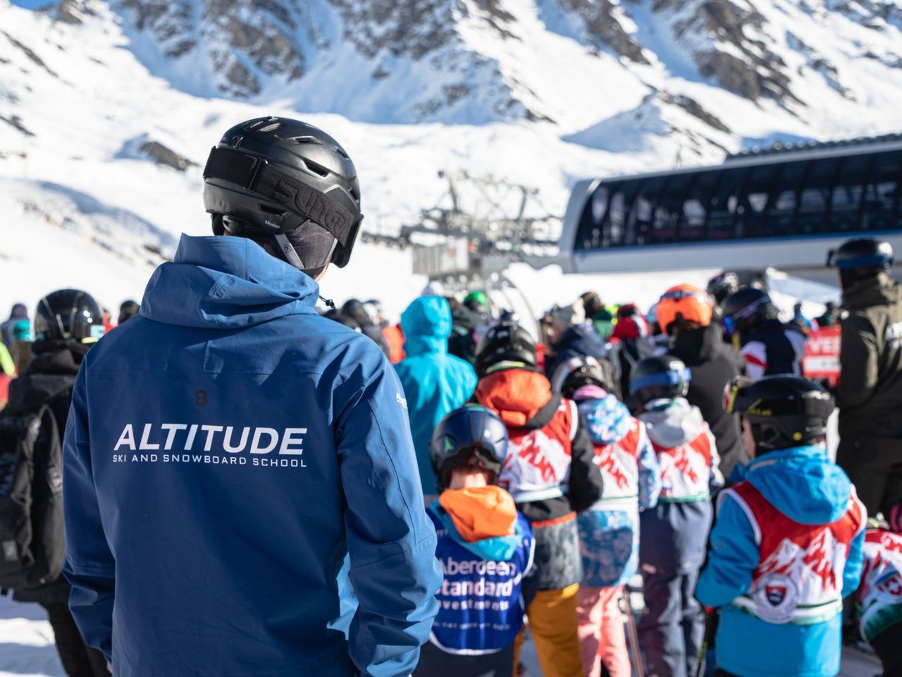 "Kids Club" Ski School for Kids Aged 6-15 in Grindelwald