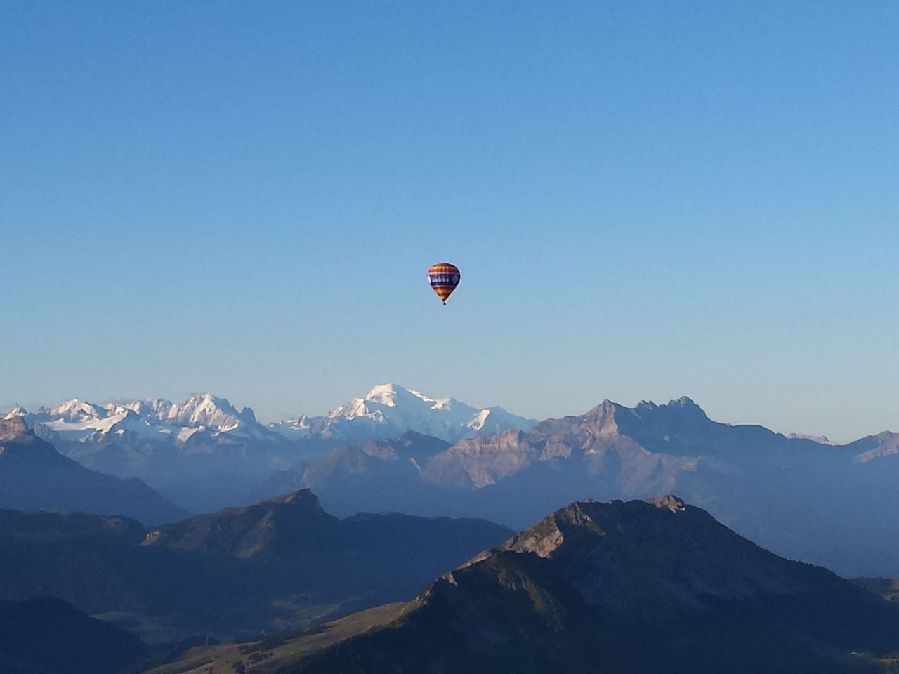 Ballon Flug Morgendämmerung ab Château-d'Oex