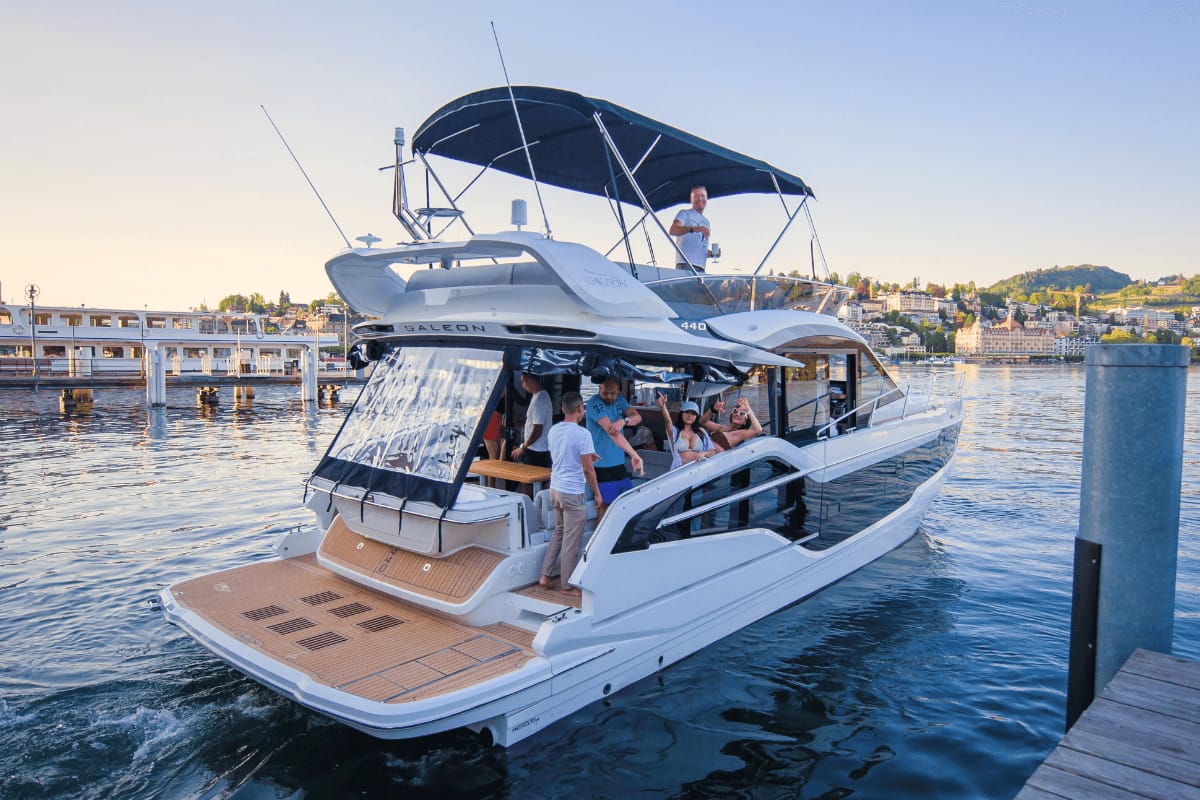 “Exquisite Weinverkostung und Cruise” auf dem Vierwaldstättersee mit Skipper