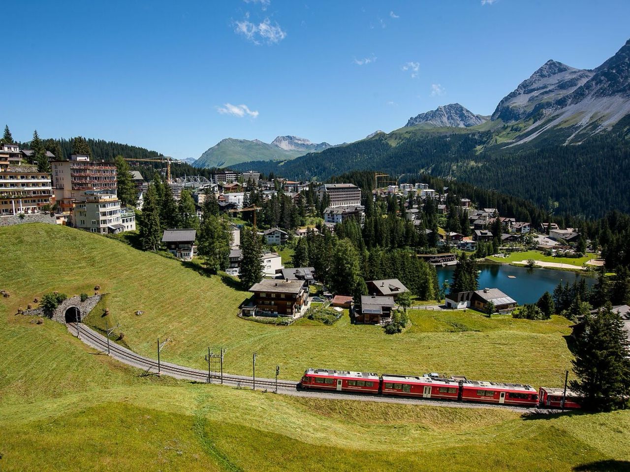 Private train trip to the Arosa Bear Land from Zurich