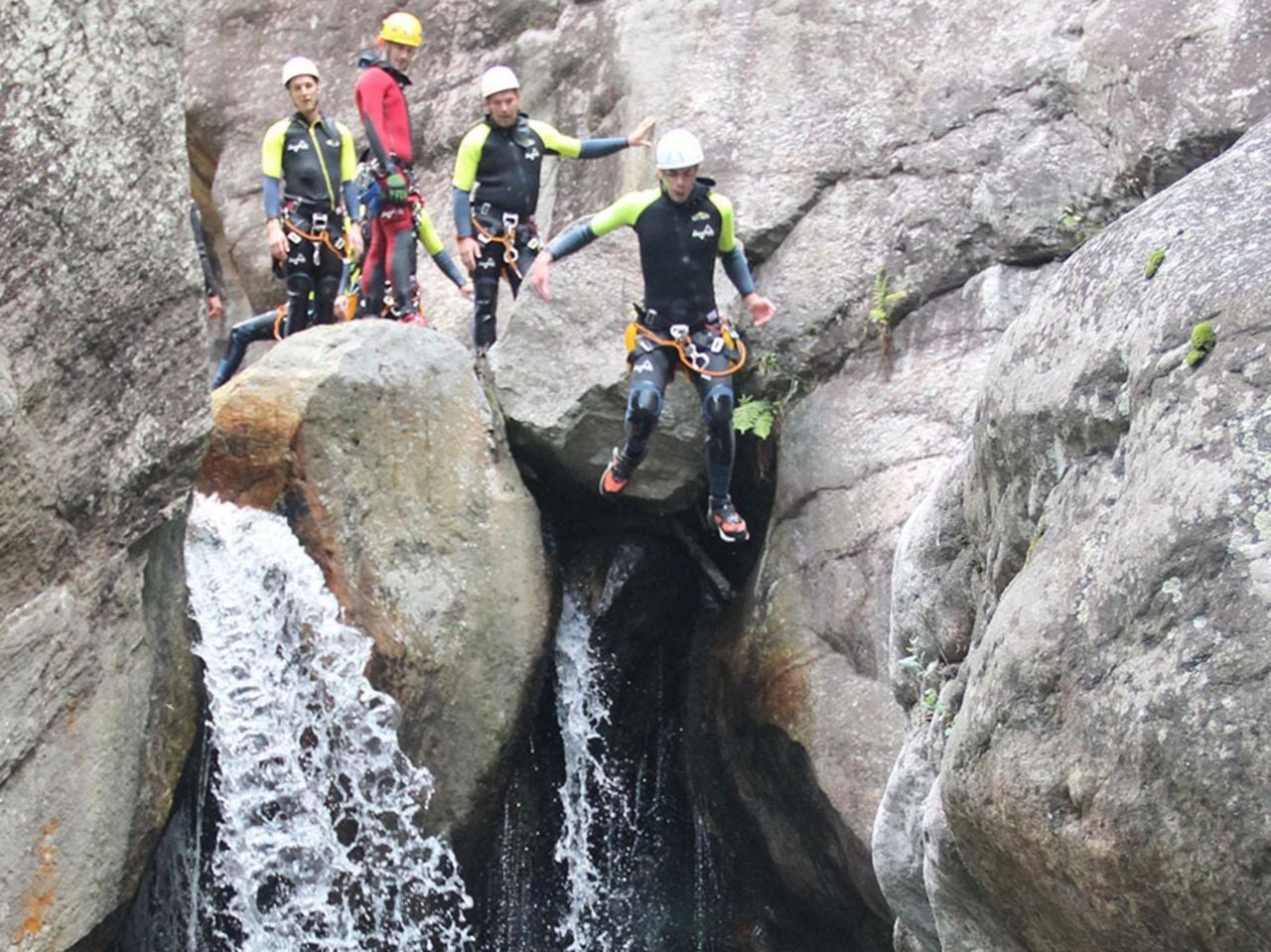 Orino Canyoning für Erfahrene ab Malvaglia