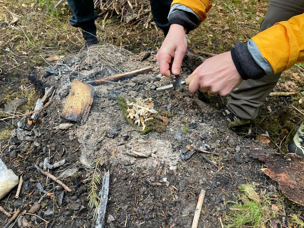 "Feuerküche" kochen über dem Feuer privat