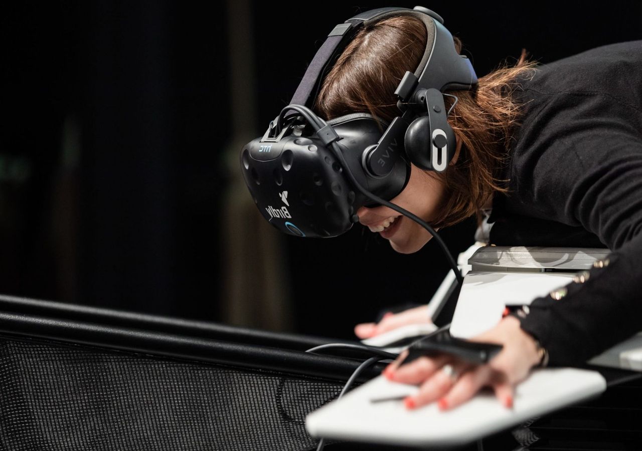 “Birdly” VR Game beim Flughafen Zürich