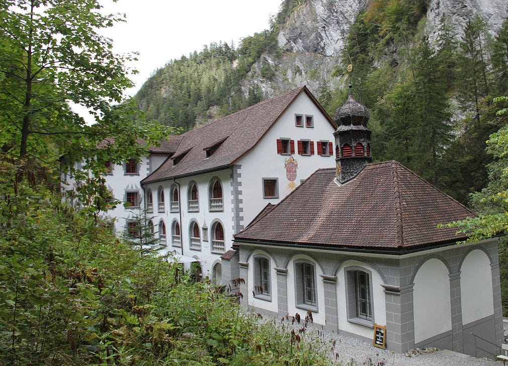 Weintour, Therme und Tamina Schlucht