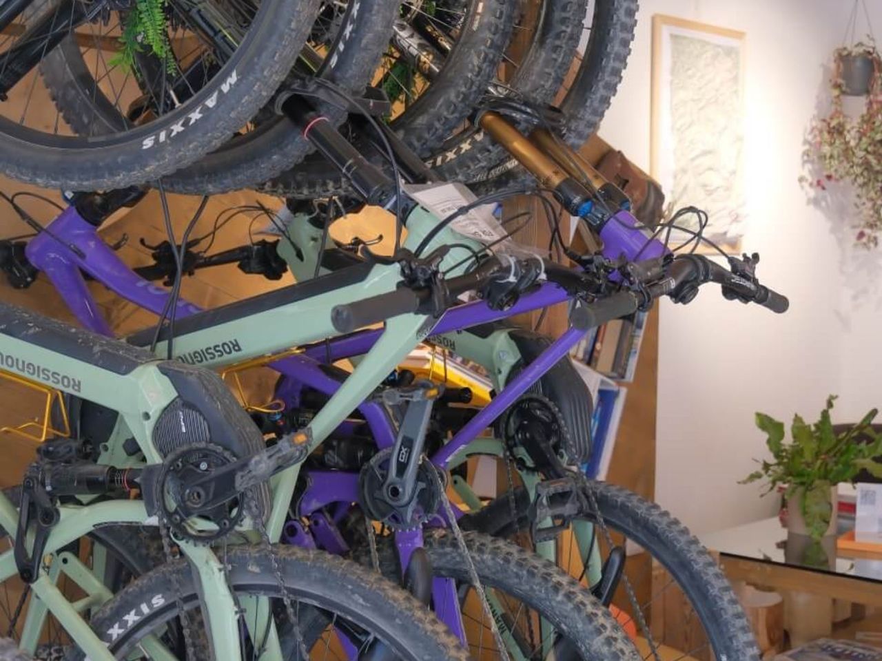 Ganztägige, selbstgeführte E-Bike Tour ab Champéry