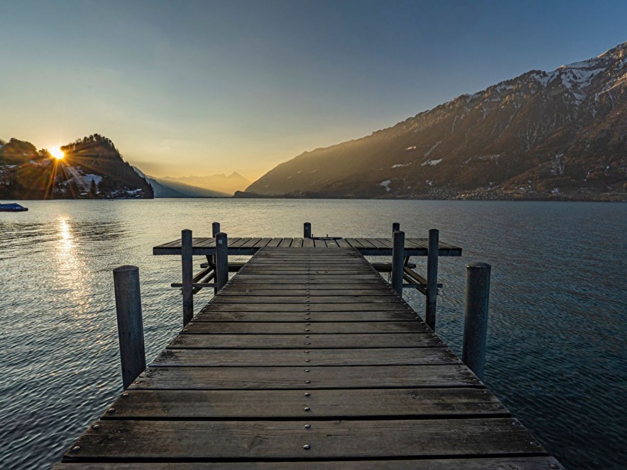 From Lauterbrunnen: private full-day tour to lakes, waterfalls, and mountain villages