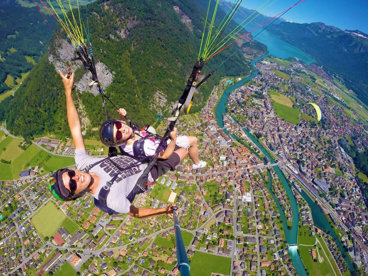 Ab Zürich: Tagesausflug nach Interlaken inkl. Gleitschirmfliegen  