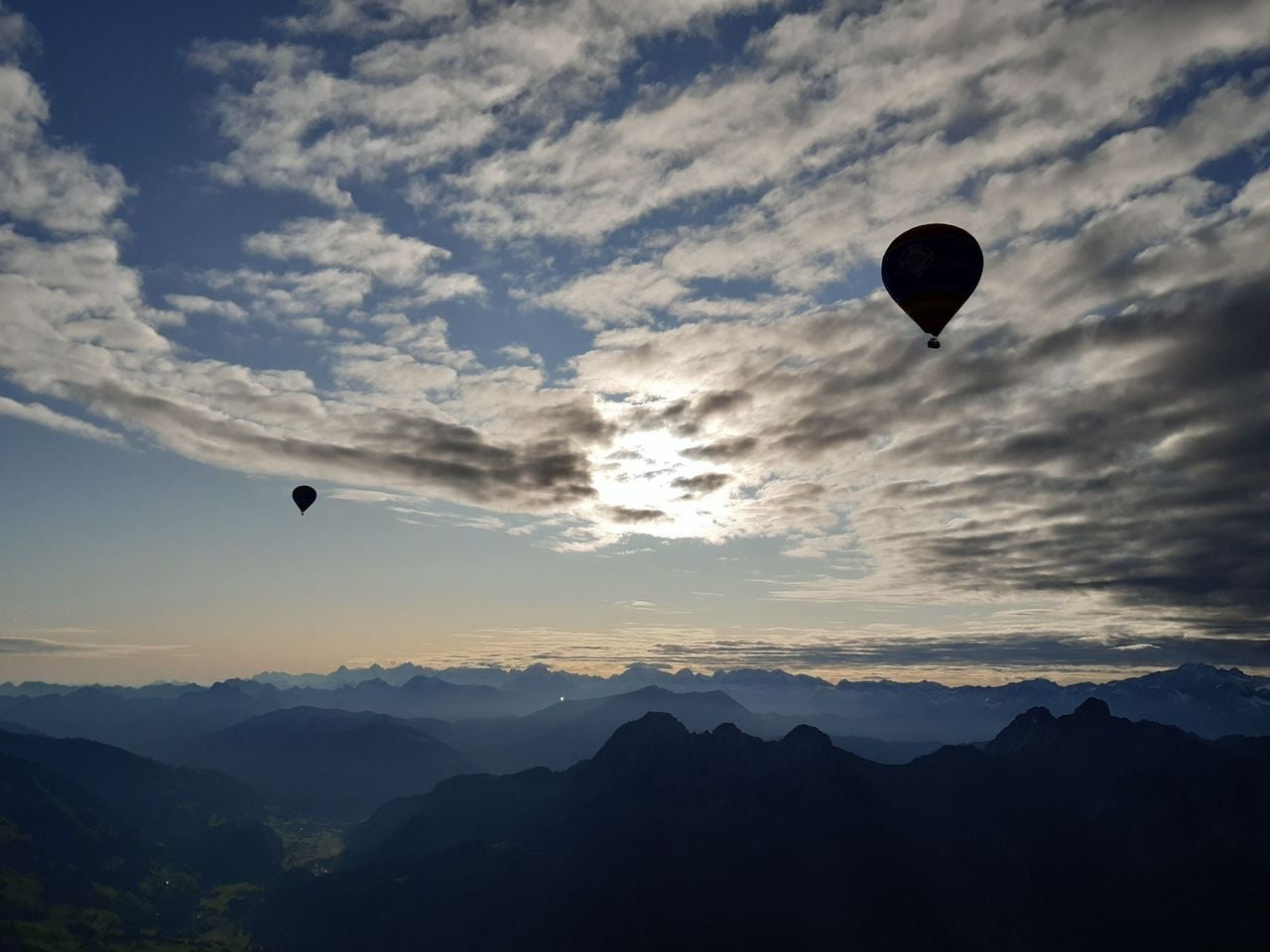 Ballon Abendflug über das Schweizer Mittelland ab Fribourg