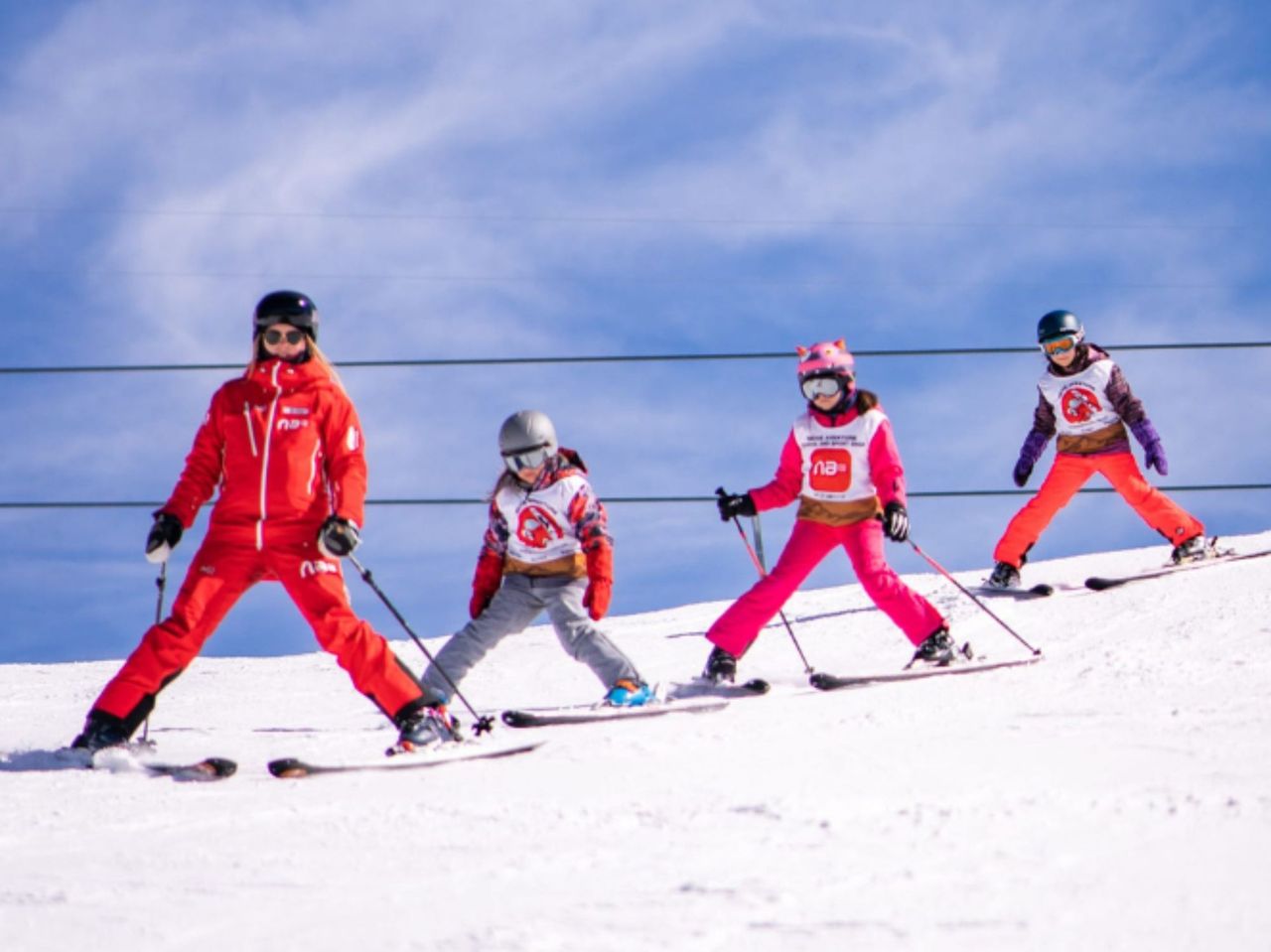 Ski school group for kids aged 5 to 12 in Veysonnaz including an excursion day