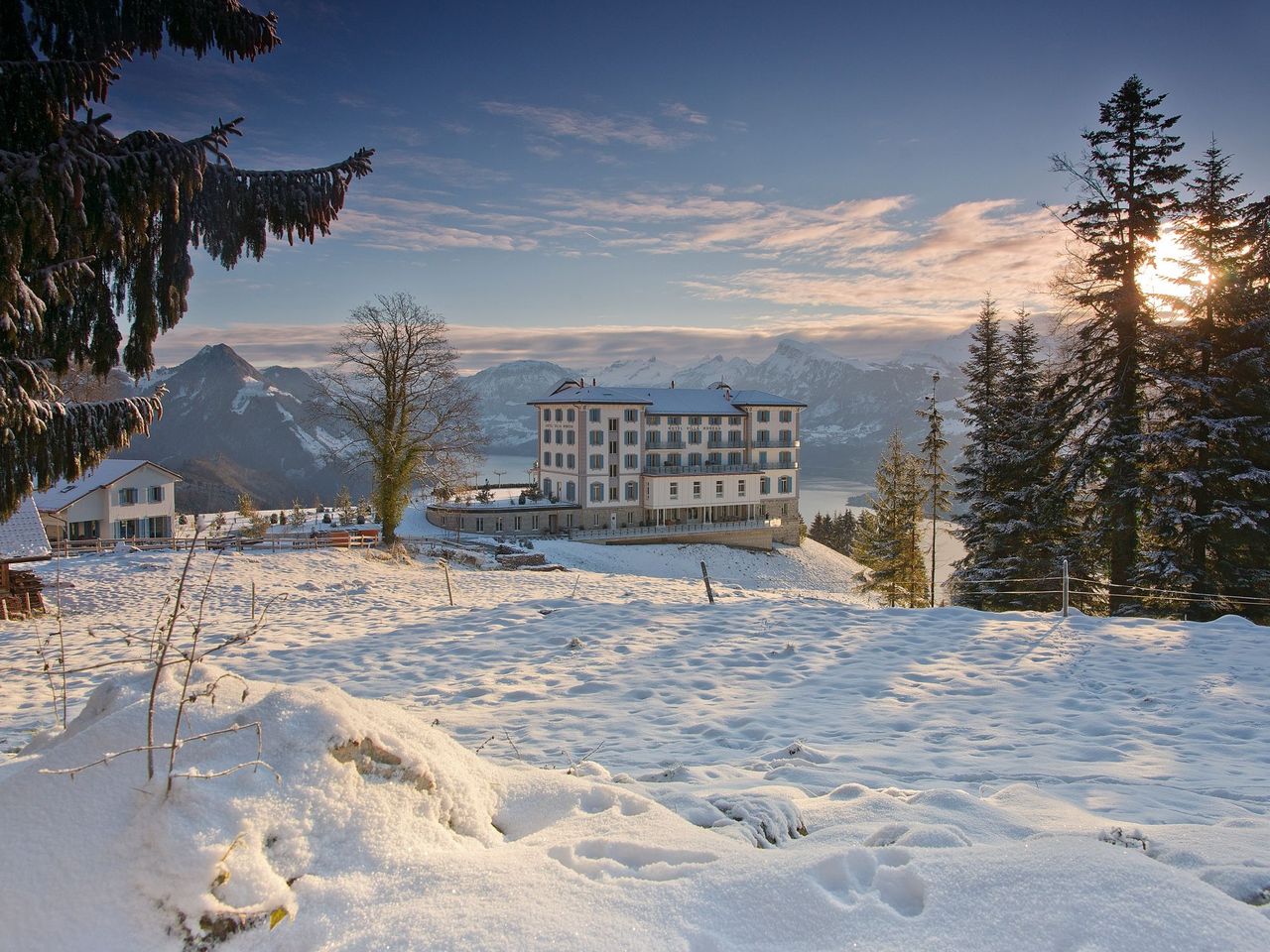 Helikopter Flug Vierwaldstättersee mit Dessert in Villa Honegg ab Pfaffnau