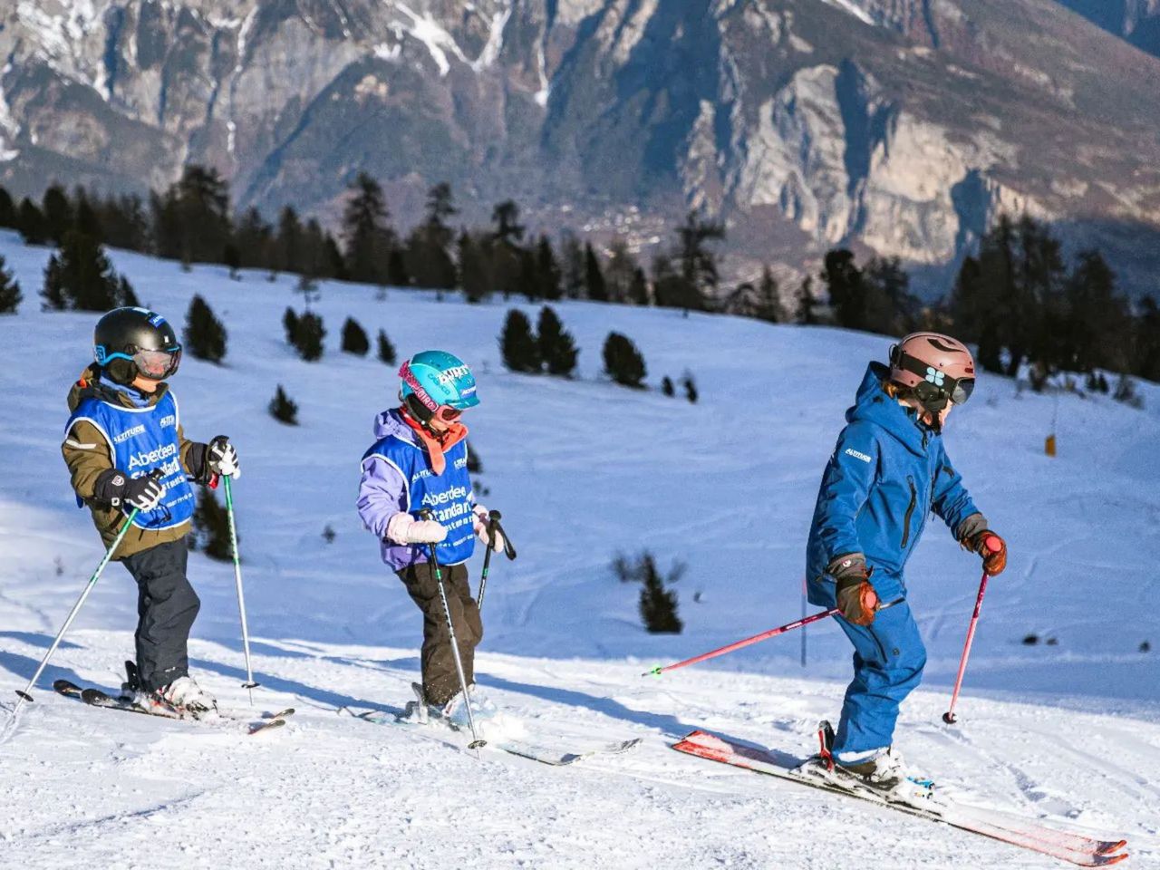 "Kids Club" Ski School for Kids Aged 6-15 in Wengen