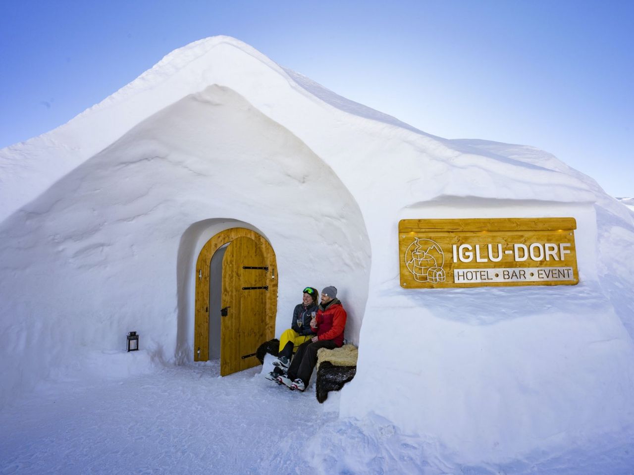 Overnight stay in a Romantic Igloo in Zermatt