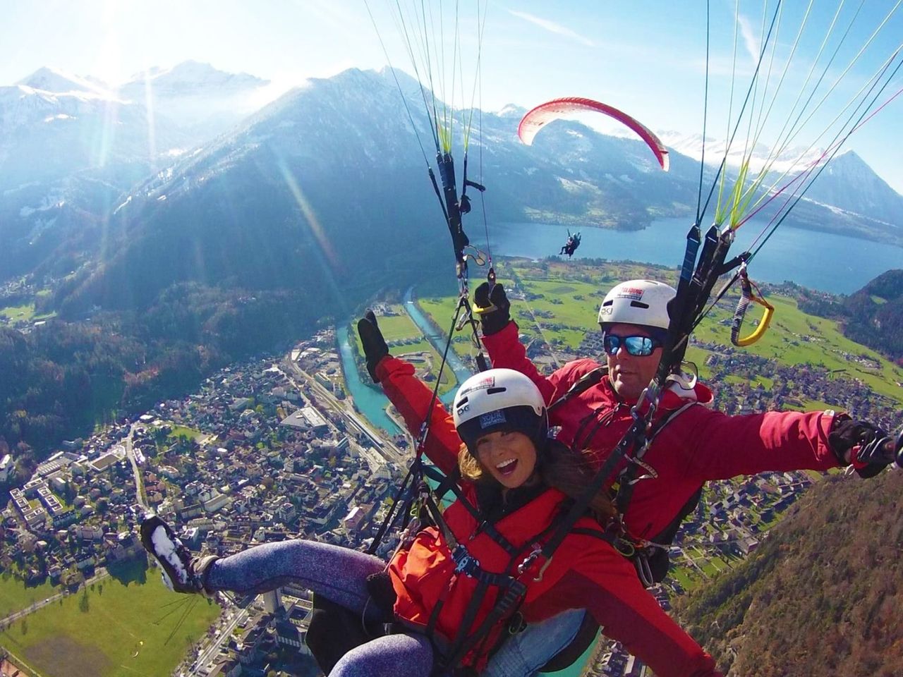 Ab Zürich: Tagesausflug nach Interlaken inkl. Gleitschirmfliegen  