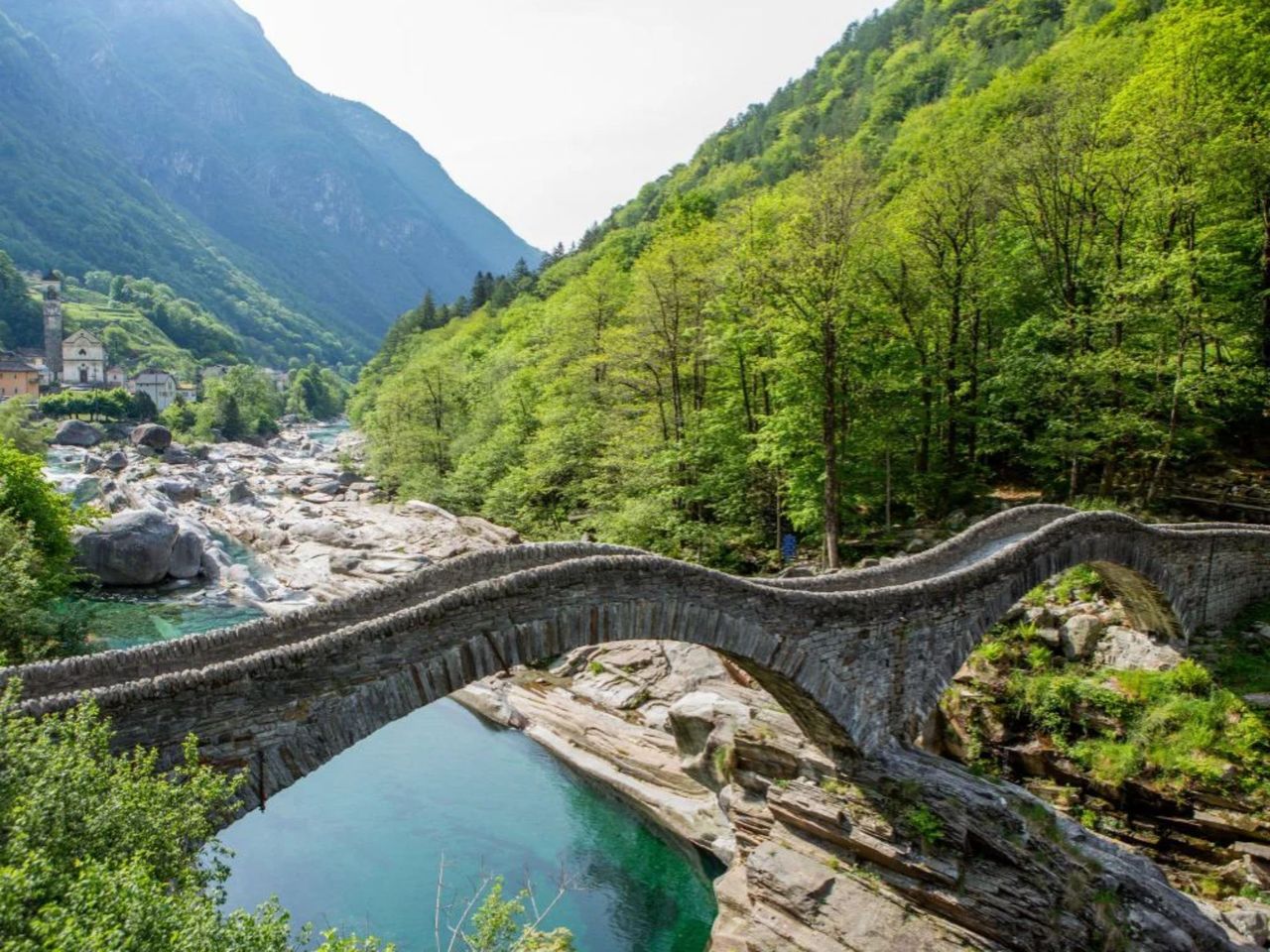 Verzascatal: Fahrt mit einem 3 rädrigen Vanderhall (Roadster) ab Locarno