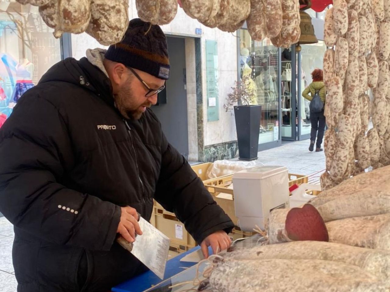 Ab Como (Italien): Privater Tagesausflug Bellinzona Markt und Burgen
