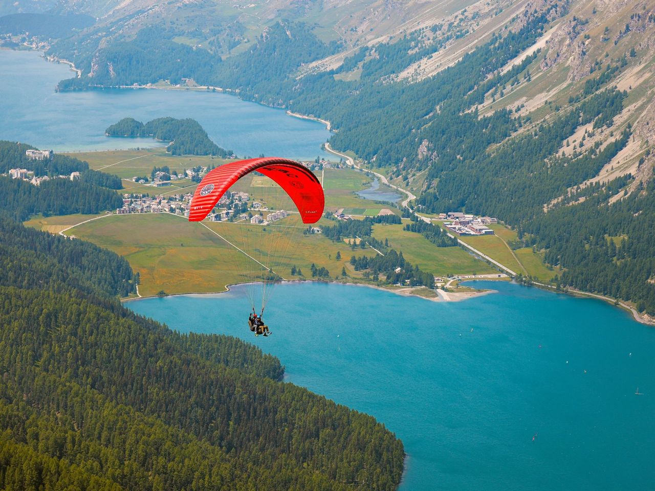 Samedan Adrenalin Junkie Gleitschirmfliegen