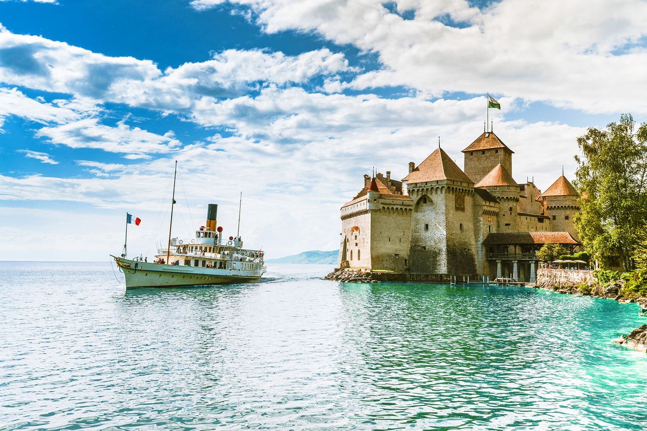 Ab Lausanne: Bus- und Schiffstour nach Vevey, Montreux und Schloss Chillon   
