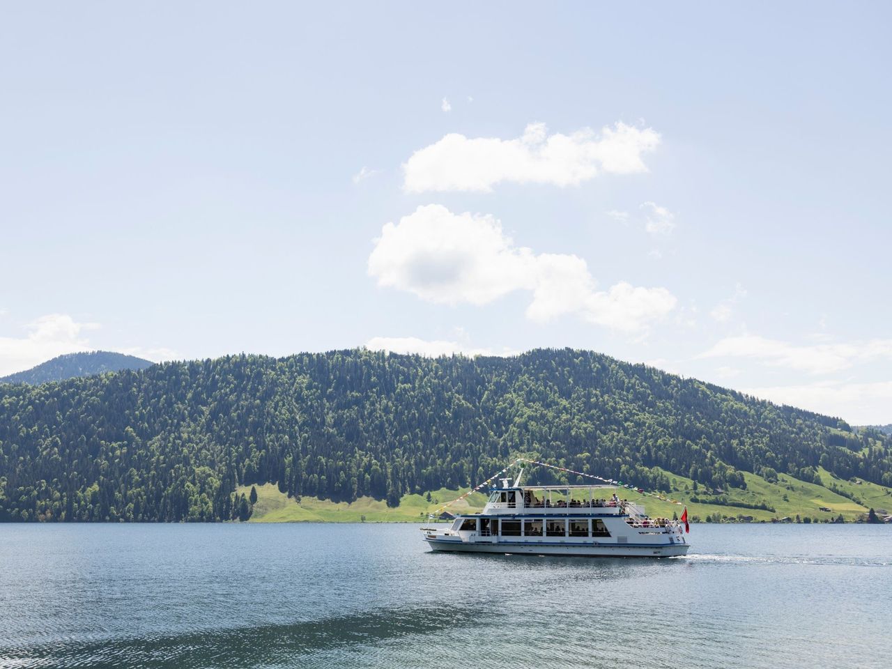 Ticket Schiffsrundfahrt Ägerisee ab Unterägeri via Morgarten