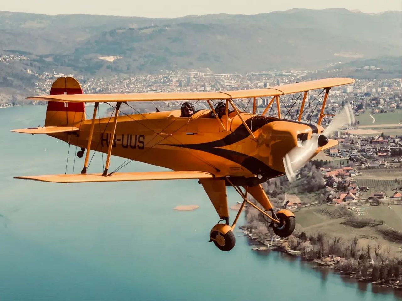 Flug im offenen Doppeldecker Oldtimer im Zürcher Oberland
