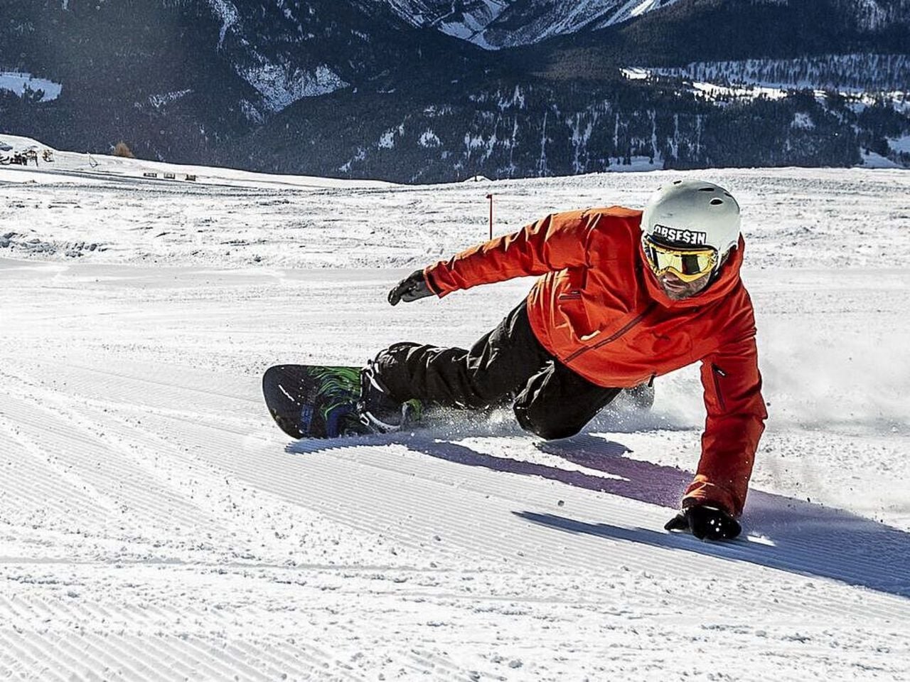 Snowboard lessons for children and adults in Scuol