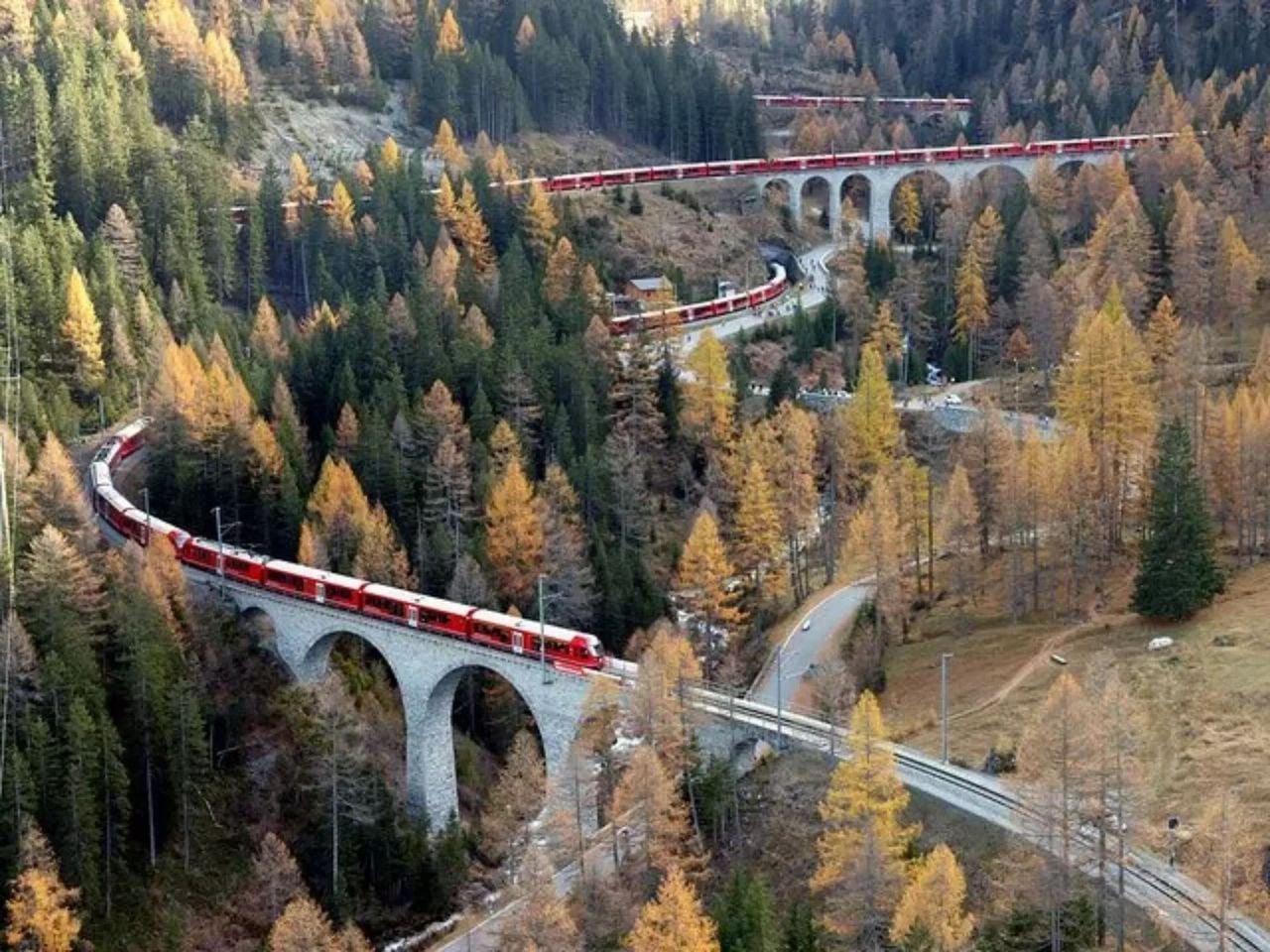 Ab Zürich: Mit der Rhätischen Bahn zum Viadukt, dem Albula-Eisenbahnmuseum und St. Moritz